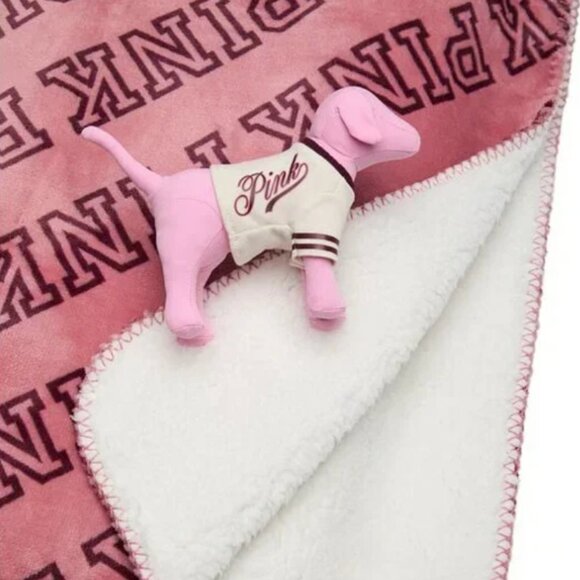 PINK Victoria's Secret Plush Cozy Sherpa Logo Blanket - NWT - Picture 3 of 3